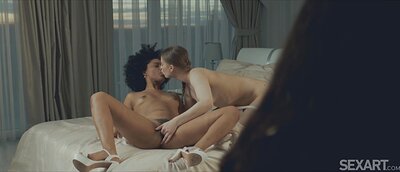 Model Mia Split in Observer